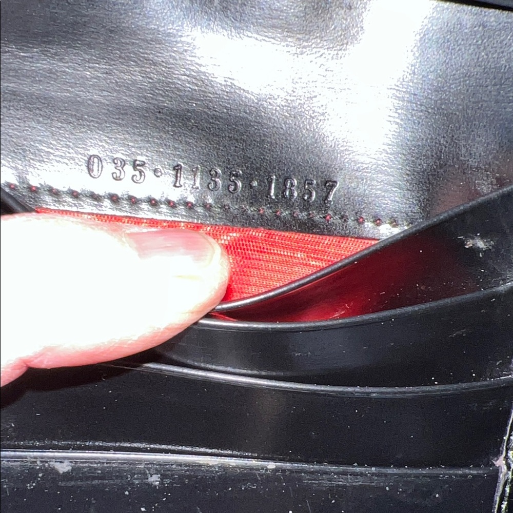 GUCCI Vintage Black Leather Wallet - Picture 4 of 8